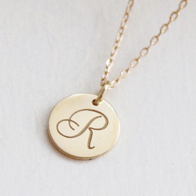 18金ゴールド-華奢シンプルペンダントネックレス「プルミエイニシャルネックレス」
