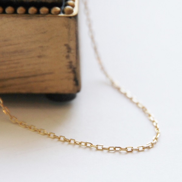 e.m k18 安全ピン　ネックレス e.m k18 安全ピン ネックレス