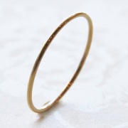 18金ゴールド-華奢シンプルリング「デュプレーシンプルプレーンリング0.9mm幅」