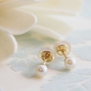 18金ゴールド-華奢シンプルピアス「リトルマーメイド淡水パールスタッドピアス」4mm
