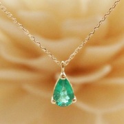 18金ゴールド-華奢シンプルネックレス「オンリーワンエメラルドペアシェイプネックレス」