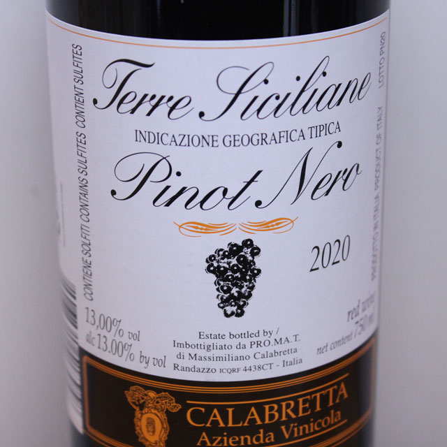 ラ・カラブレッタ　ピノ・ネーロ（赤）