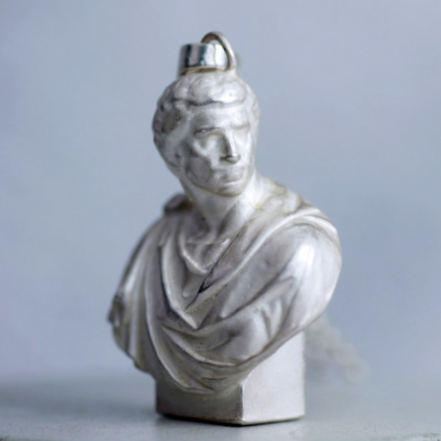Small Right 石膏像ネックレス Brutus ブルータス ミニチュア アクセサリー