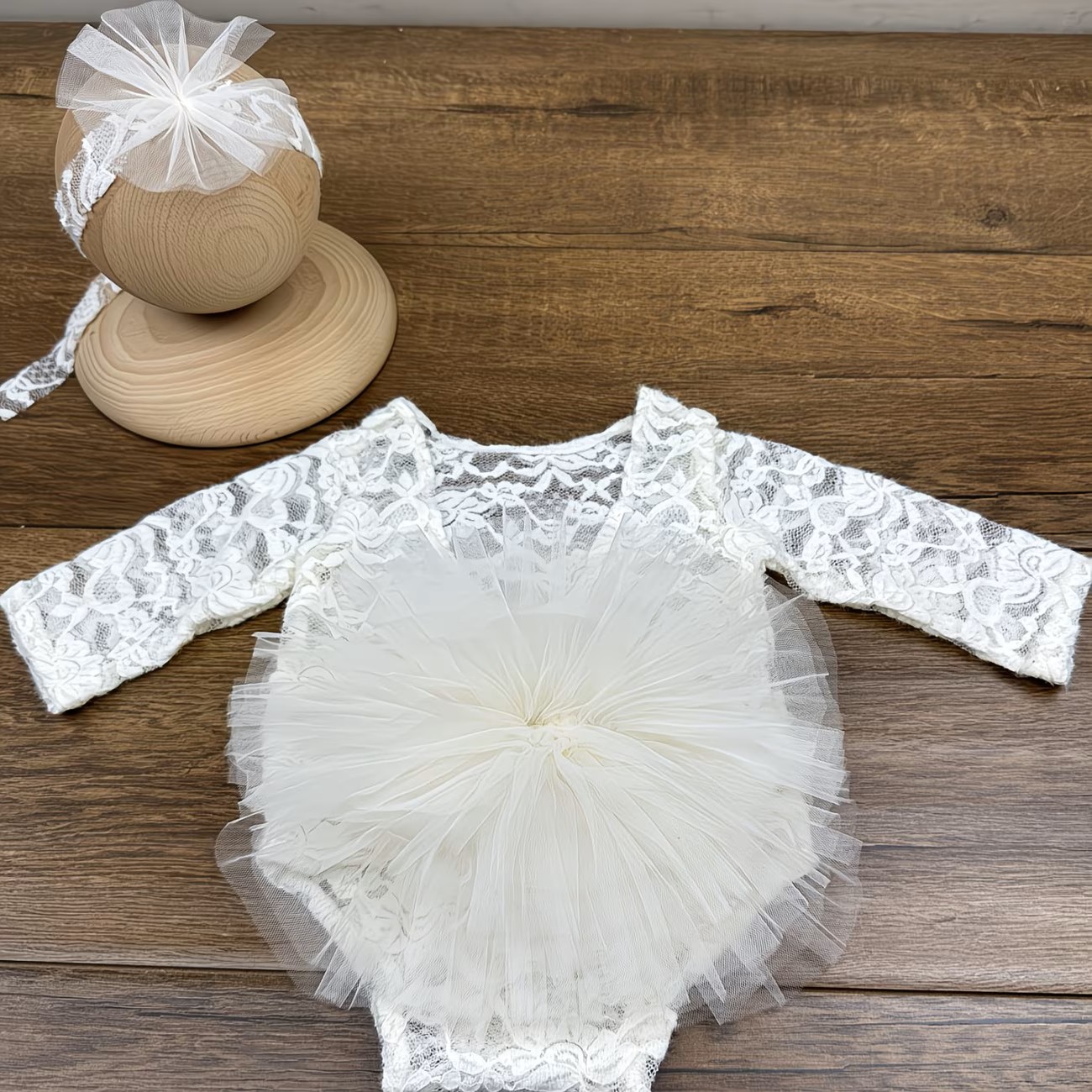 レースロンパース