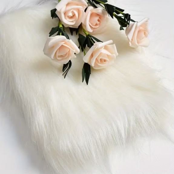 ふわふわフェイクファーブランケット 50cm×60cm