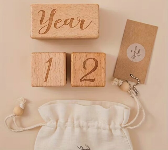 ニューボーンフォト 撮影小物 撮影小道具 撮影用 木製マイルストーンブロック ウッドブロック 月齢カレンダー ０歳児 保管袋付き