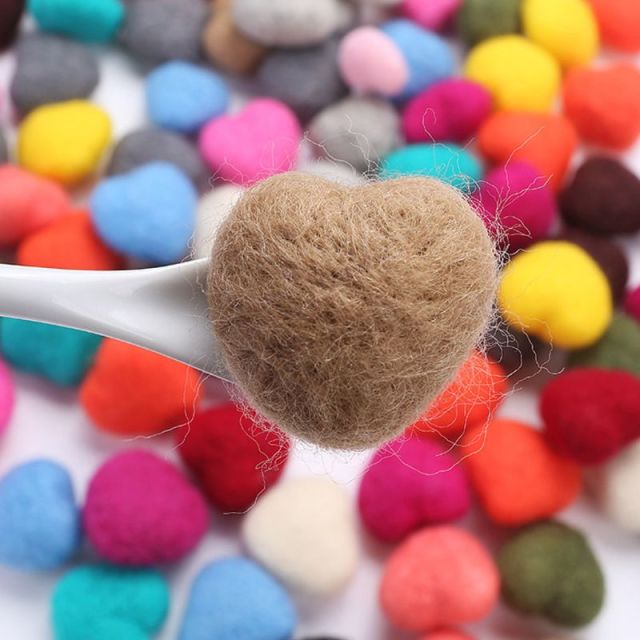 ハートのフェルト 5ｃｍ 撮影小物赤ピンクグレーベージュ