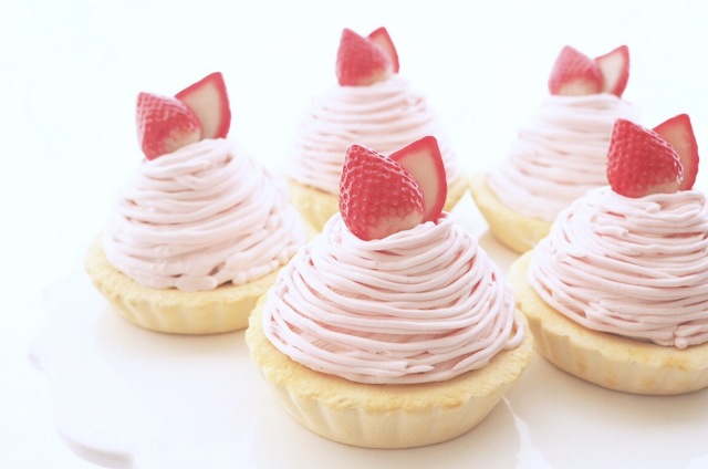 フェイクスイーツ　苺のモンブラン