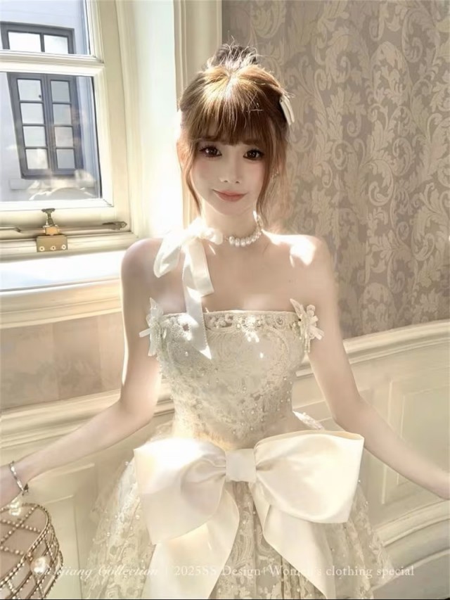 ビッグリボンのプリンセスレースドレス
