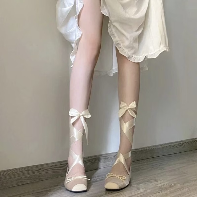 フラットバレエシューズ、個別販売、秋のストラップフラット、スタイリッシュ、外出用スクエアトゥメリージェーンシューズ