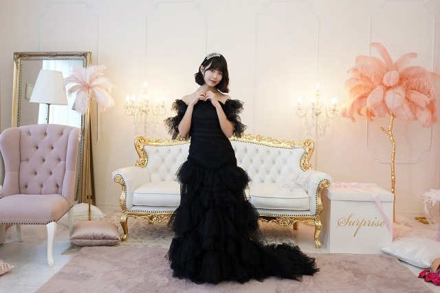 フリルたっぷりブラックロングチュールドレス