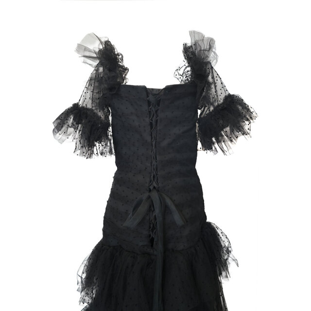 フリルたっぷりブラックロングチュールドレス