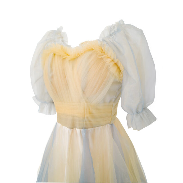 パフスリーブが可愛いチュールロングドレス