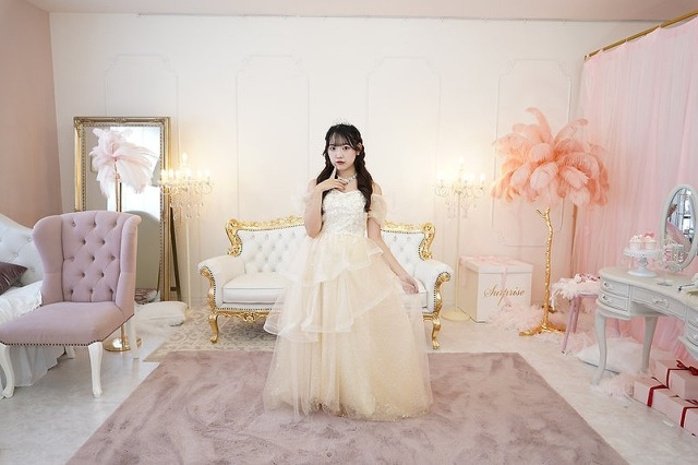 ラメチュールのふんわりアイボリードレス