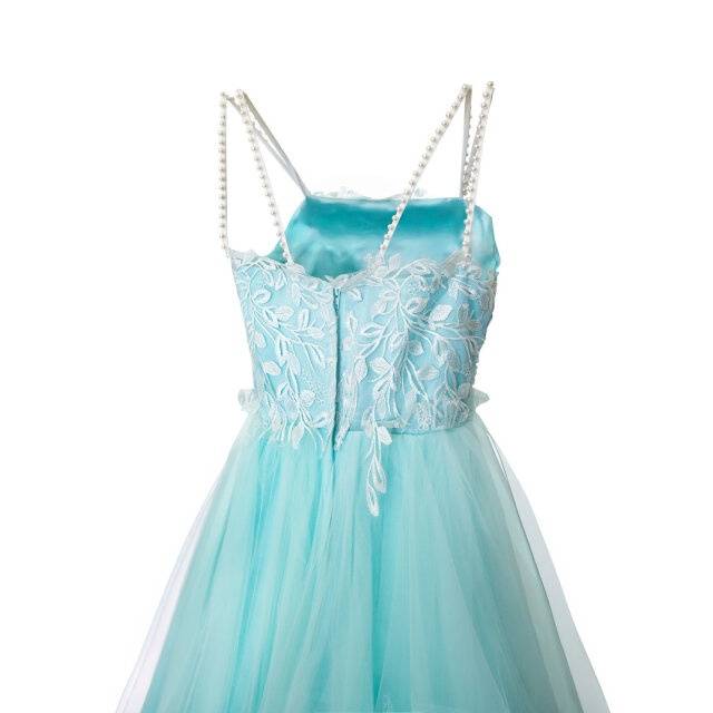 きらきらパール×ふんわり水色チュールドレス