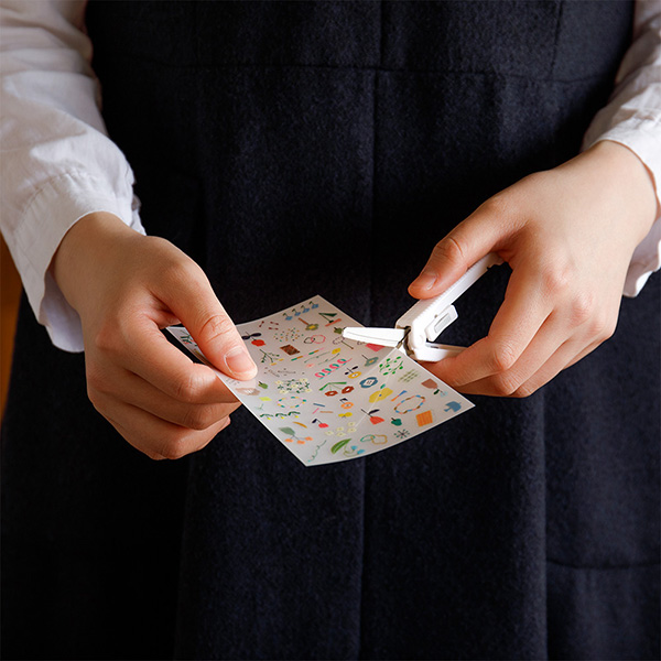 MIDORI XS Compact Scissors - White