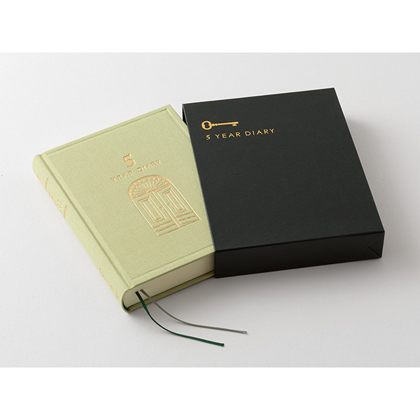 日記サイズと日記記入欄サイズ 日記｜5年連用日記 扉 ミニ 薄緑(12715006)｜ミドリオンラインストア