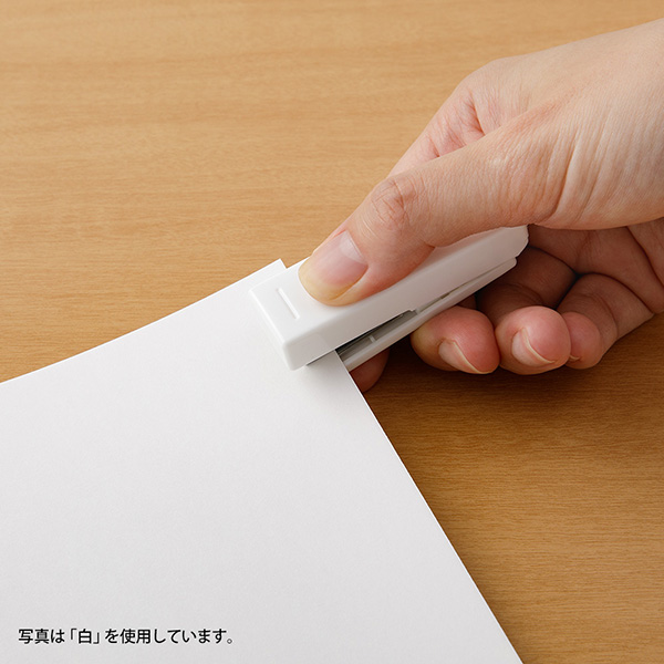 XS コンパクトホッチキス 紺A（35525006）｜ミドリオンラインストア