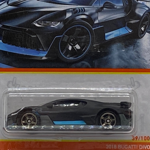 GVX49_2018-Bugatti-Divo_BLK