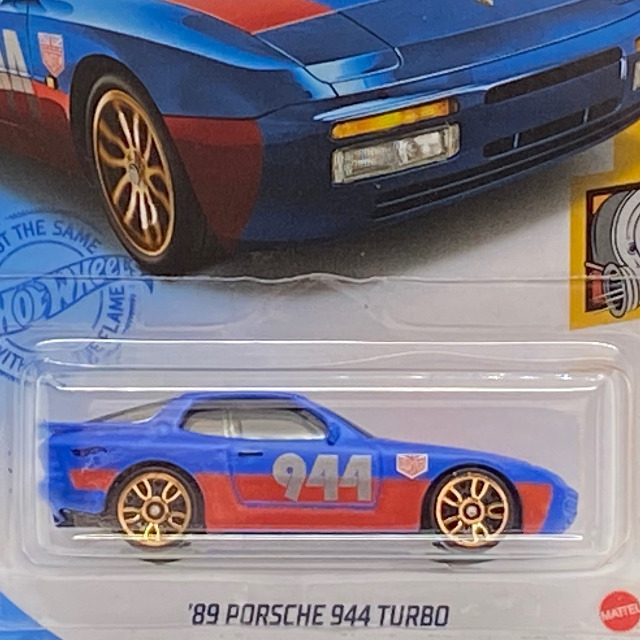 GTC38_89-Porsche-944-Turbo_BLU
