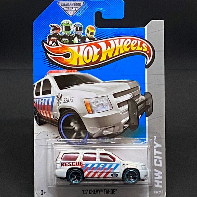 X1868_07-Chevy-Tahoe_WHT_01.jpg