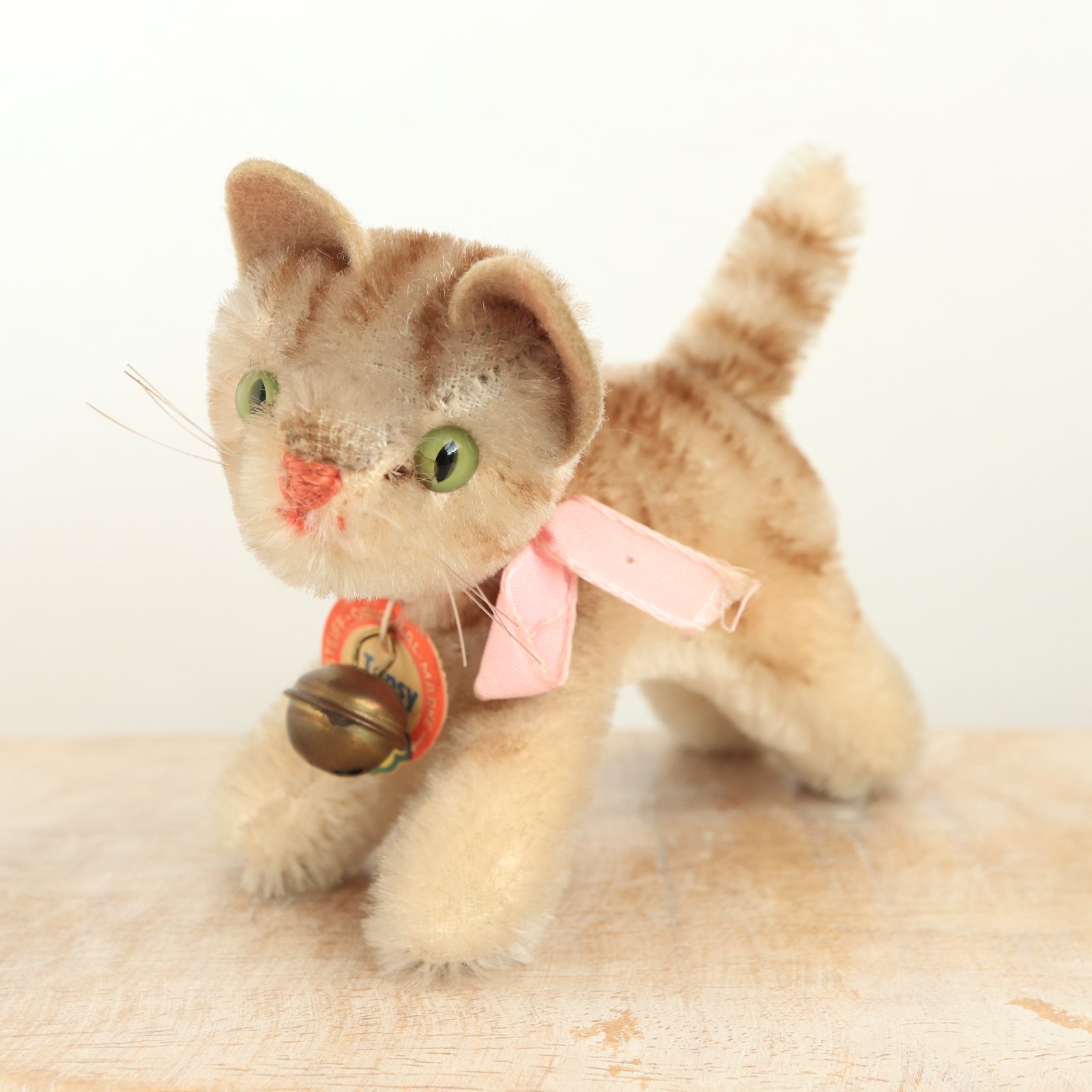 シュタイフsteiff猫ちゃんパペット Vintage Steiff tiny cat. シュタイフの小さな猫ちゃんたち ドイツ1960