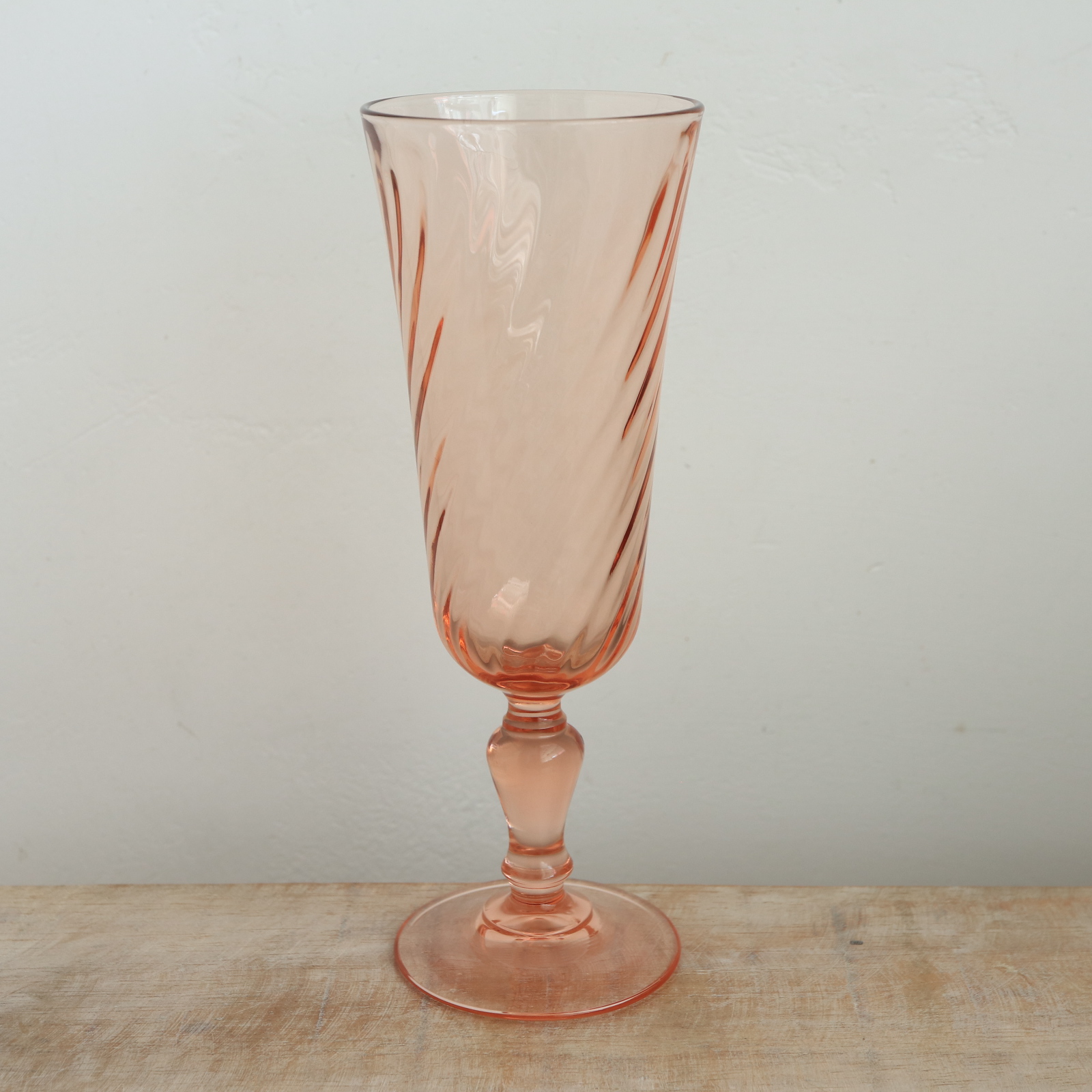 ヴィンテージ ロザリングラス シャンパン フルート フランス リュミナルク Rosaline Luminarc