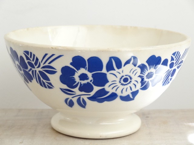 アンティーク カフェオレボウル 花のステンシル Digoin & Sarreguemines製