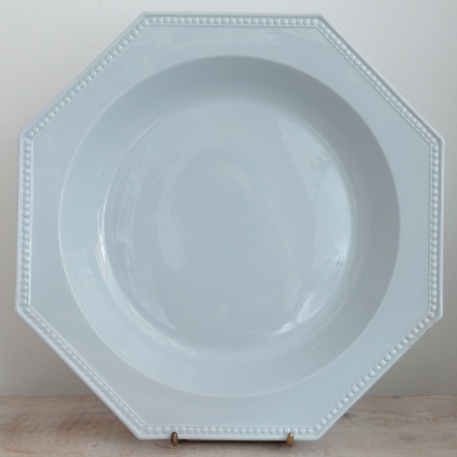 アンティーク プレート オクトゴナル 大深皿  淡いブルー フランス モントロー製  Montereau