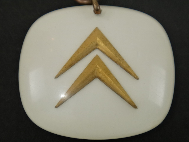 ブルボンキーホルダー シトロエン ダブルシェブロン 白 CITROEN