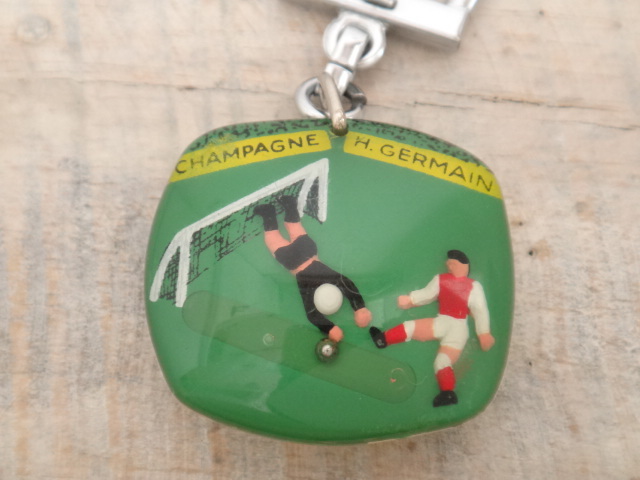 ブルボンキーホルダー シャンパン サッカー CHAMPAGNE H.GERMAIN