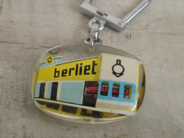 ブルボンキーホルダー トラック berliet
