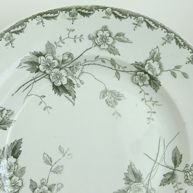 アンティーク プレート ロゼット 皿 ROSETTE フランス サンタマン製 SAINT AMAND