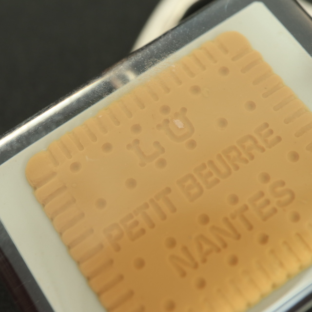 ブルボンキーホルダー LU ビスケット色