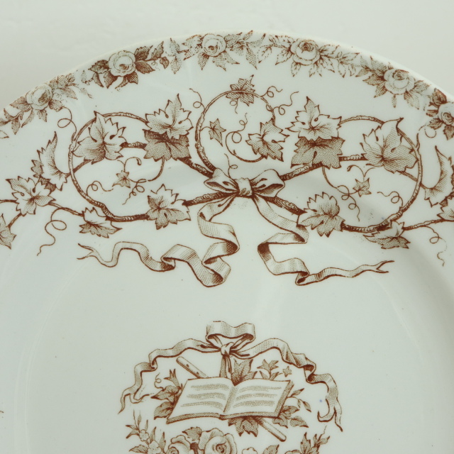 美品　フランス　アンティーク　ショワジールロワ　淡い絵付けのデザートプレート 美品 フランス アンティーク ショワジールロワ 淡い絵付けのデザート