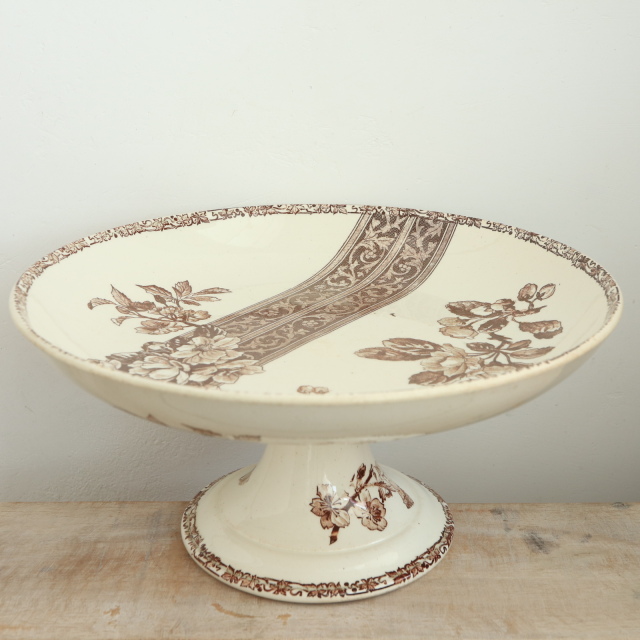 売り切り❤️フランスアンティーク❤️金縁皿2客(21cm) 年末売り切り❤️フランスアンティーク❤️金縁皿2客(21cm)