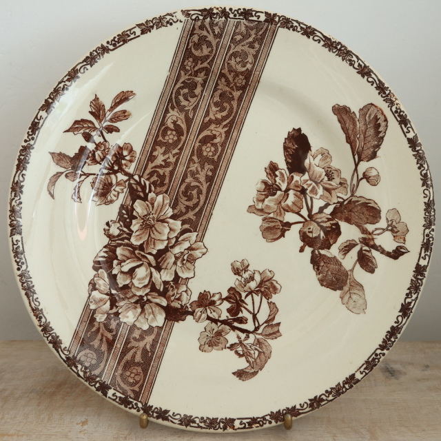 売り切り❤️フランスアンティーク❤️金縁皿2客(21cm) 年末売り切り❤️フランスアンティーク❤️金縁皿2客(21cm)