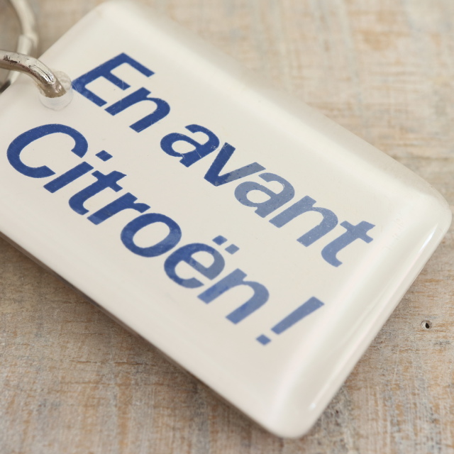 ブルボンキーホルダー サヴィニャック シトロエン Savignac En avant