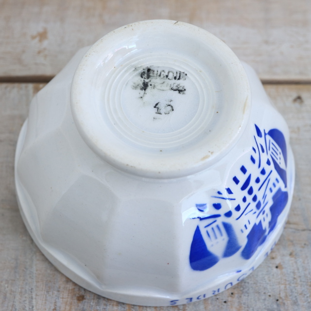 アンティーク カフェオレボウル ルルド スカラップ SOUVENIR DE LOURDES フランス ディゴワン製 Digoin