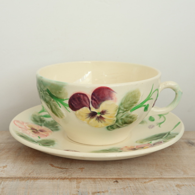 アンティーク ショコラカップ＆ソーサー パンジー バルボティーヌ フランス ショワジールロワ製 Choisy le Roi