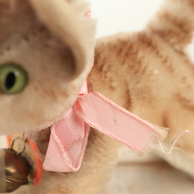 シュタイフsteiff猫ちゃんパペット Vintage Steiff tiny cat. シュタイフの小さな猫ちゃんたち ドイツ1960