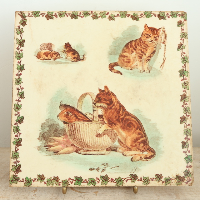 アンティーク タイル 猫とウサギ フランス クレイユモントロー製 Creil Montereau