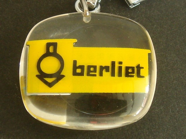 ブルボンキーホルダー berliet