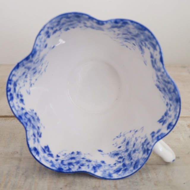 シェリー デインティーシェイプのトリオ スズラン ② シェリー デイン