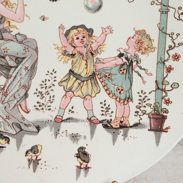 アンティークプレート Les petites filles et les bulles de savon フランス サルグミンヌ製 U&C SARREGUEMINES