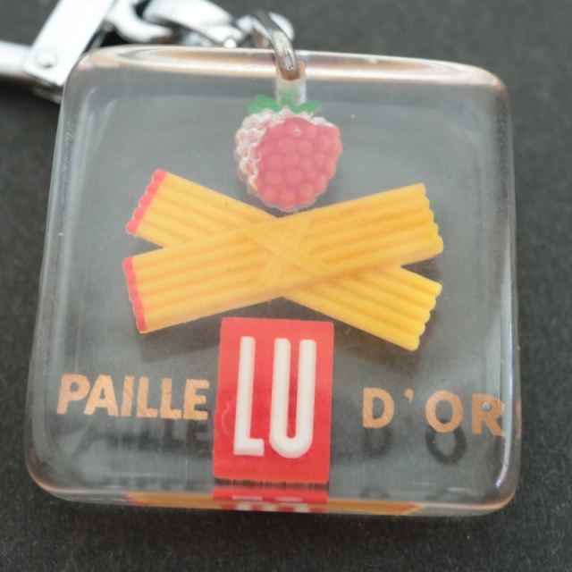ブルボンキーホルダー ビスケット LU PAILLE D'OR ブルボンキーホルダー ビスケット LU PAILLE D'OR