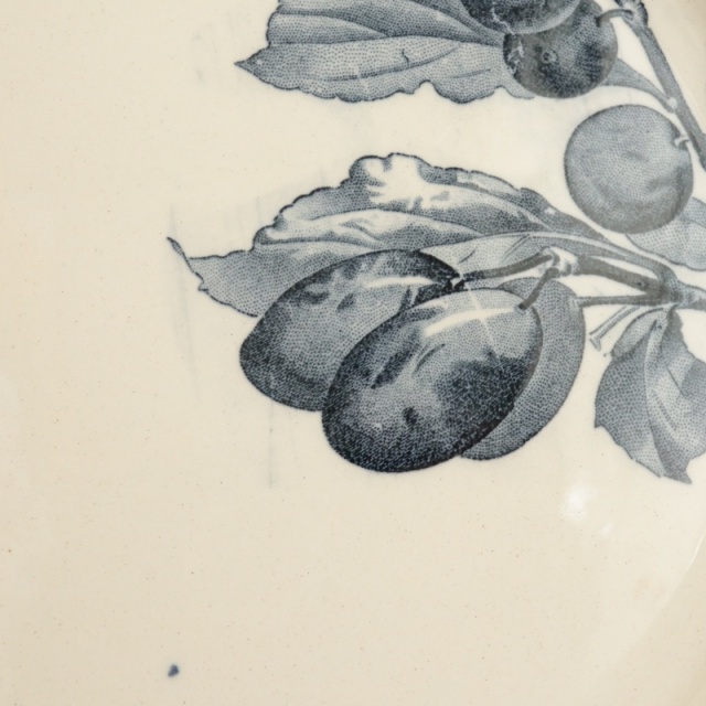 アンティークプレート PRUNES デザート皿 フランス サルグミンヌ製 U&C SARREGUEMINES