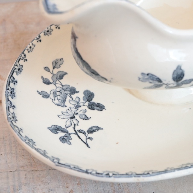 アンティーク ソーシエール ファヴォリ フランス サルグミンヌ製