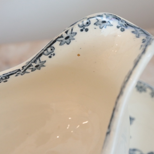 アンティーク ソーシエール ファヴォリ フランス サルグミンヌ製