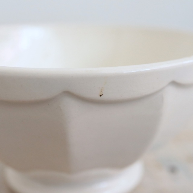 アンティーク プチ カフェオレボウル 白 スカラップ フランス アンティーク プチ カフェオレボウル 白 スカラップ フランス